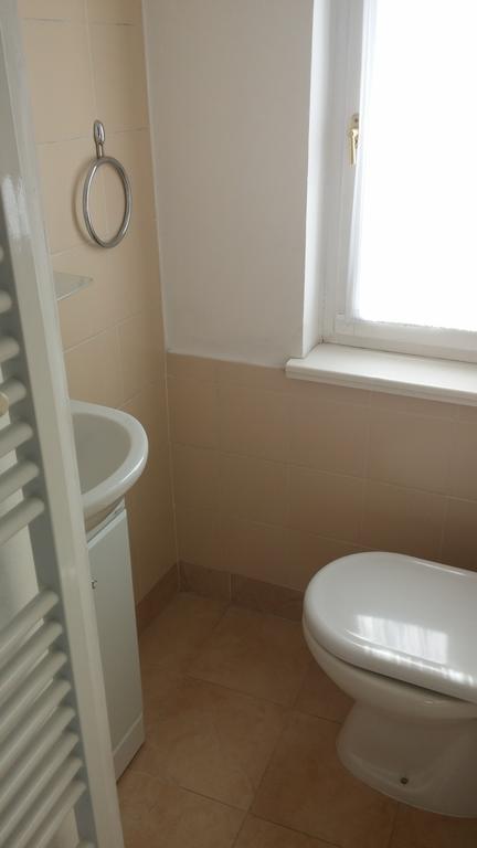 Apartment Slezska 58 Praag Buitenkant foto