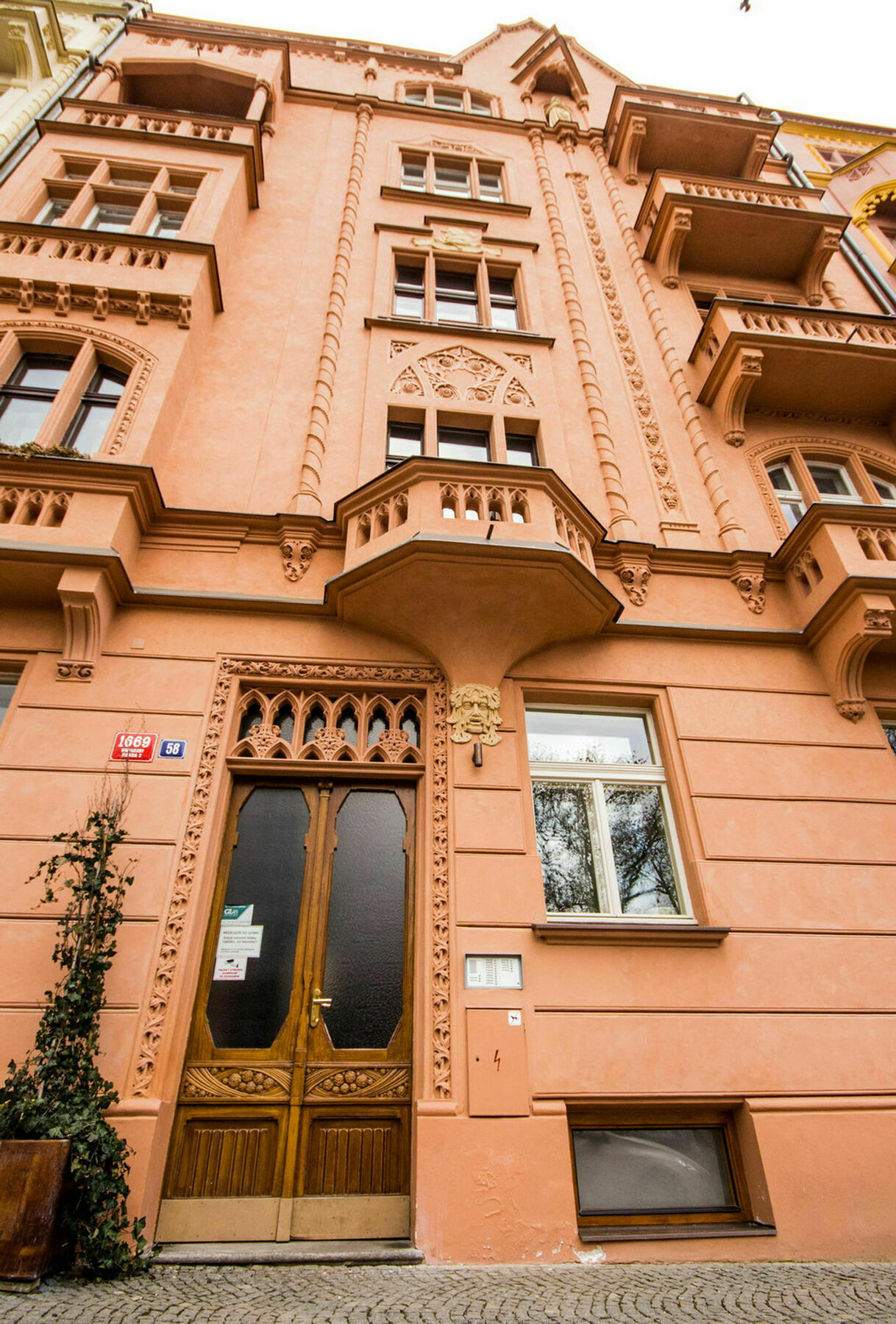 Apartment Slezska 58 Praag Buitenkant foto